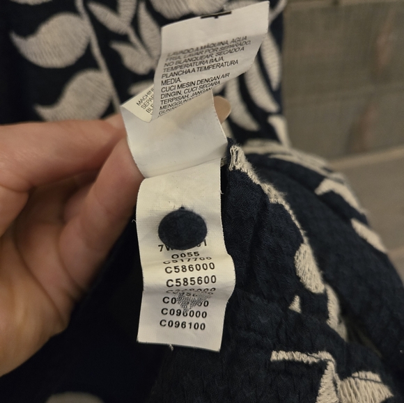 Lucky Brand Navy Embroidered Tank Medium - Picture 7 of 9